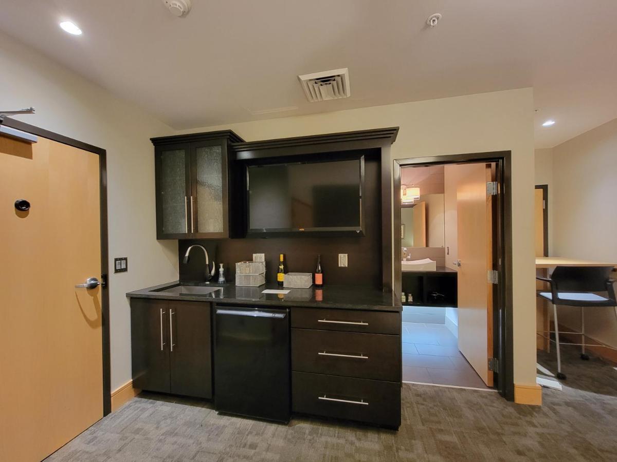 Suites At 118 Bloomington Kültér fotó